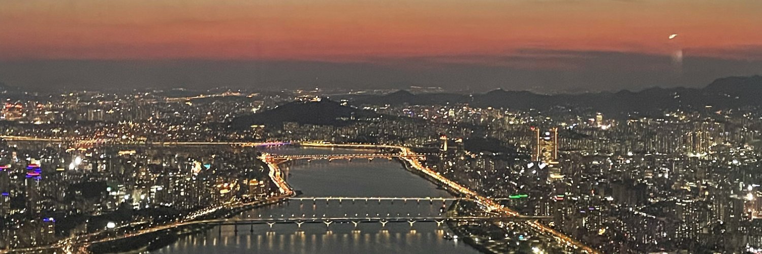 yuvely9233's profile banner image