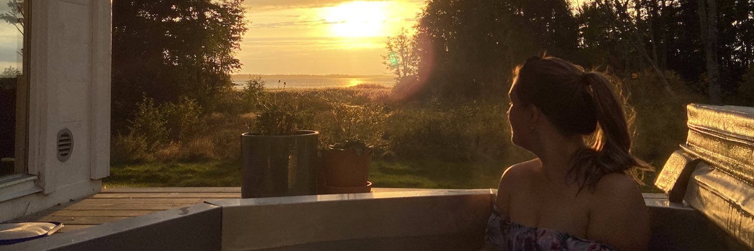 vickiokey's profile banner image