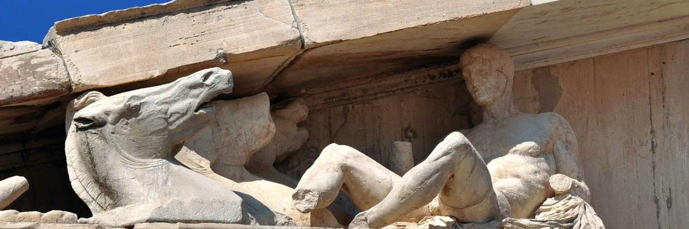 Francisco González banner