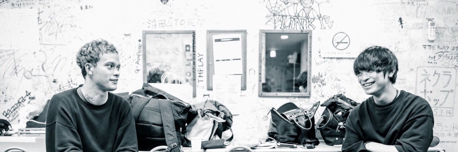 LIVE_anneMoChi's profile banner image