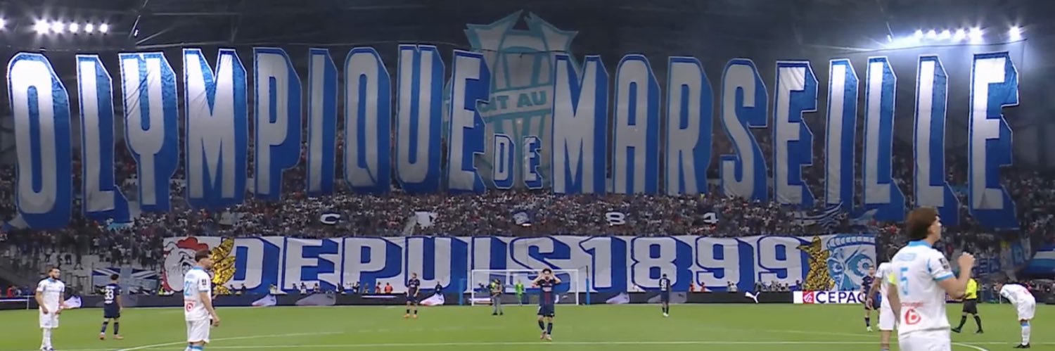 Le D banner