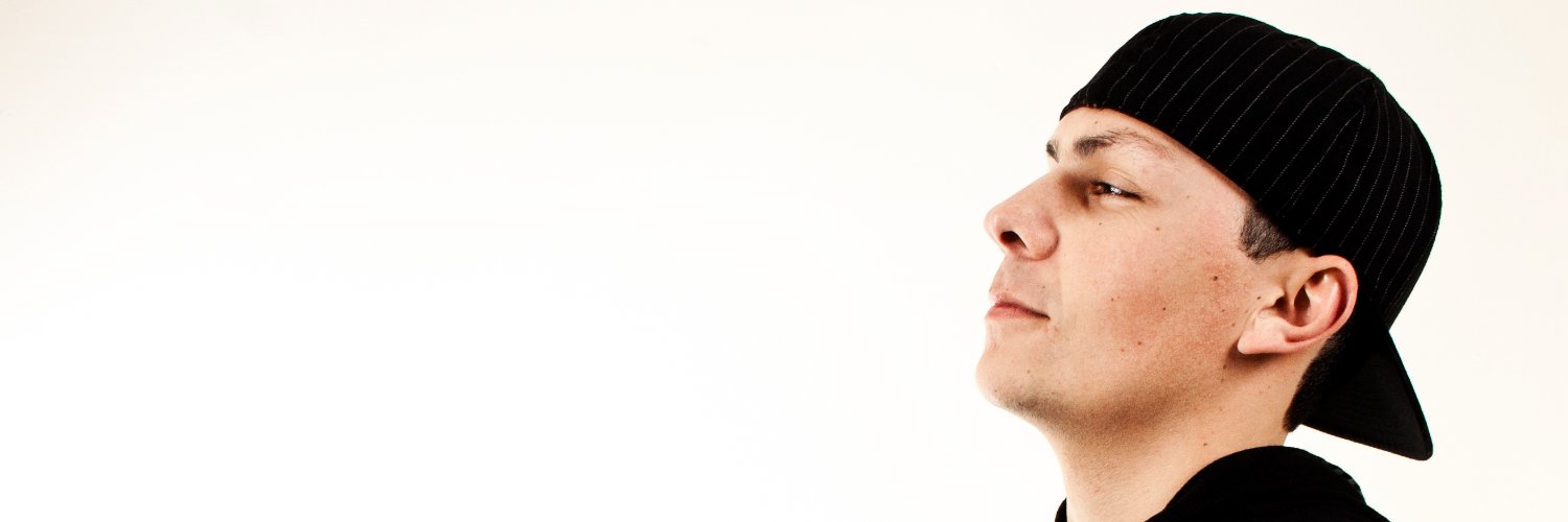 Bee__Buzz's profile banner image