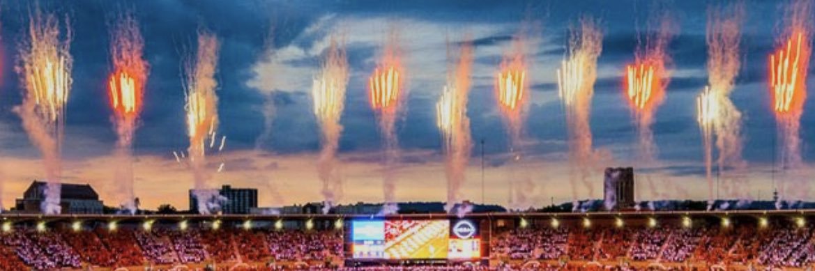 j_wat19's profile banner image