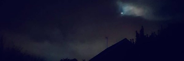 Re_lensed Profile Banner