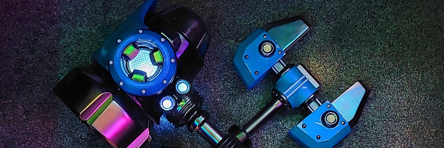Tom 🌙 banner