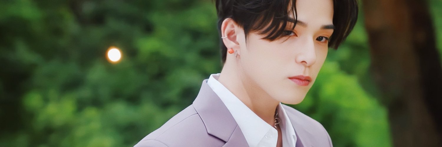 meneyeee's profile banner image