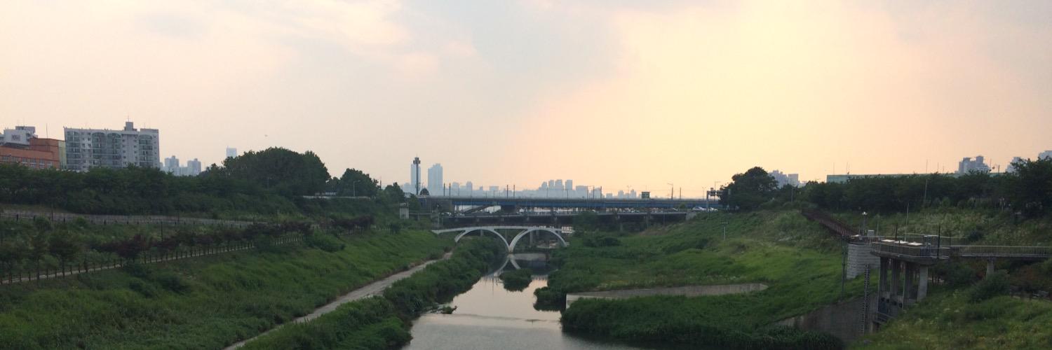 Geunji's profile banner image