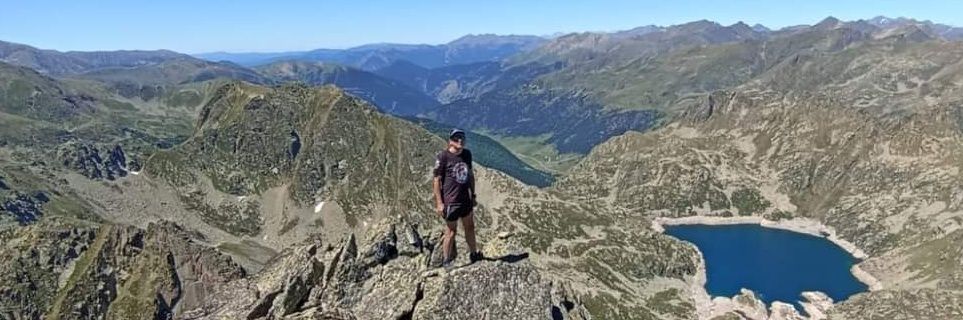 LOMADRIAN's profile banner image