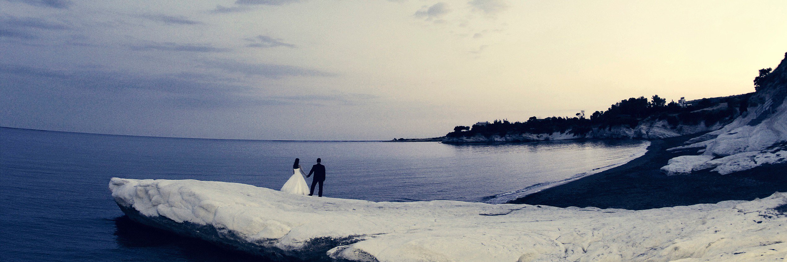 elabiri's profile banner image