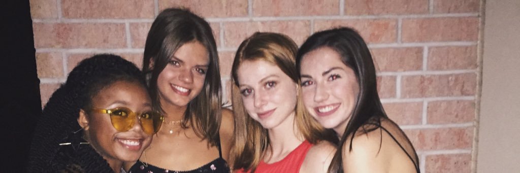lindseytoetz's profile banner image