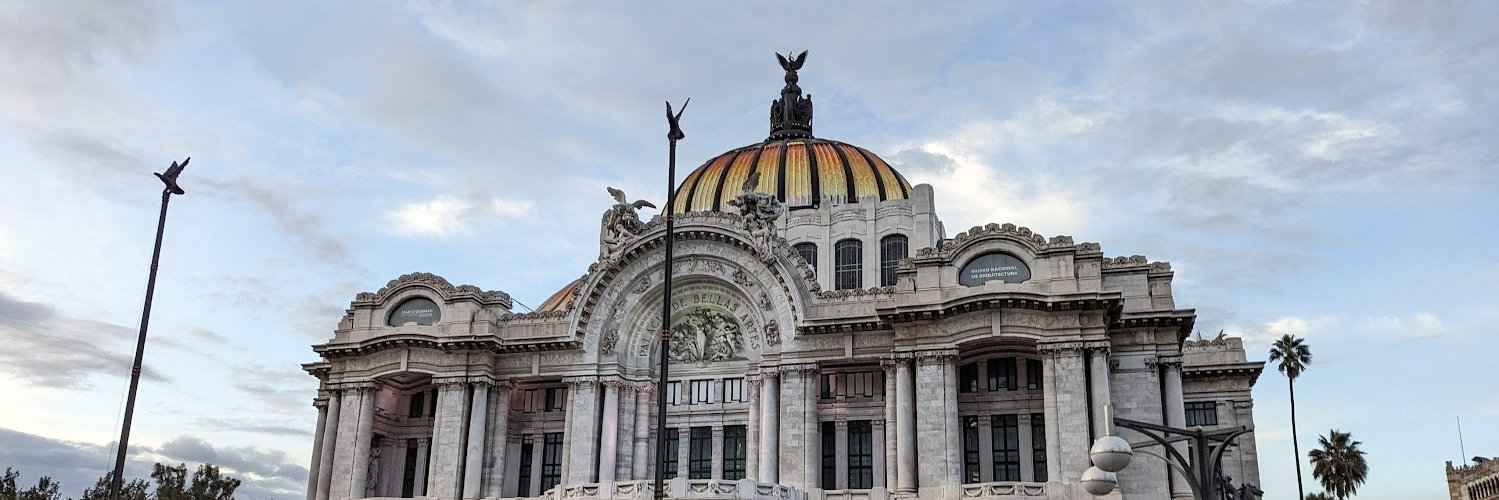 Un Homo Random banner