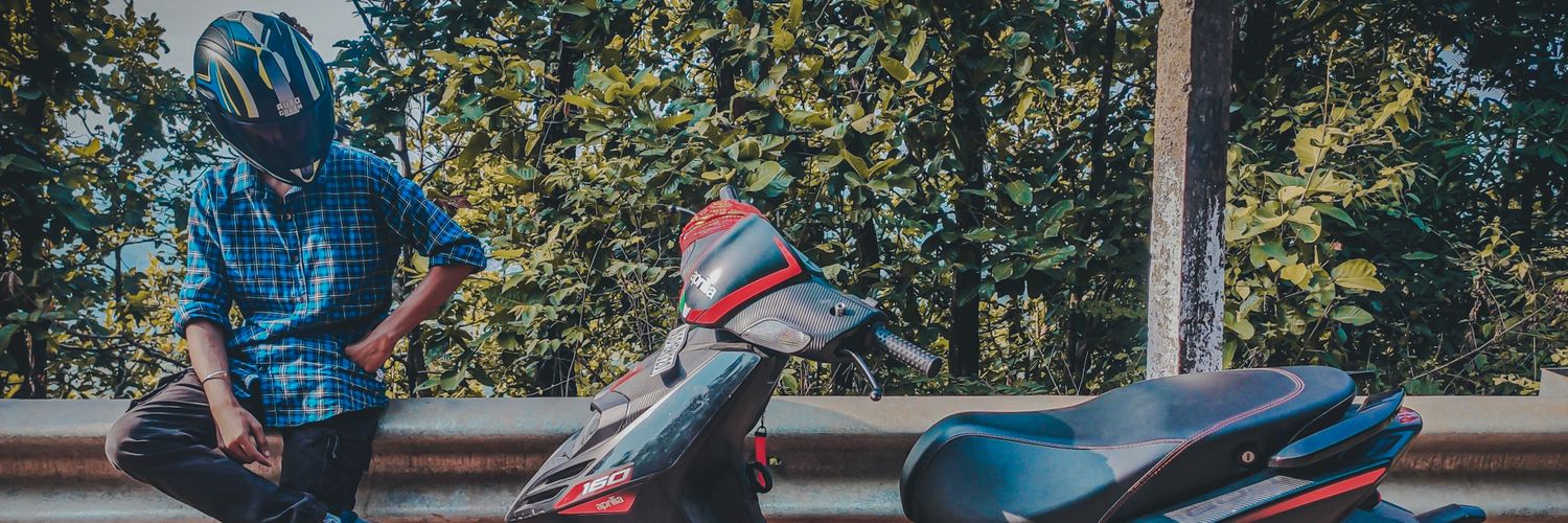 lenstual's profile banner image