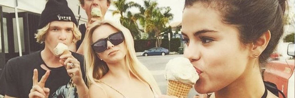 icecreamselfie's profile banner image