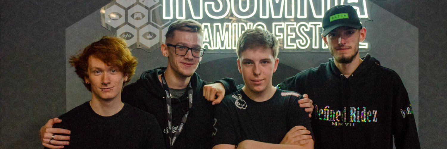 Exstii 🌸📸 banner