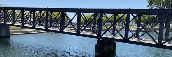 amojque Profile Banner