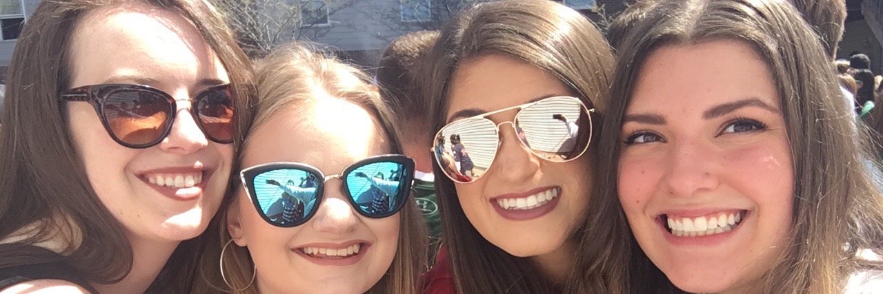 lizareneee's profile banner image