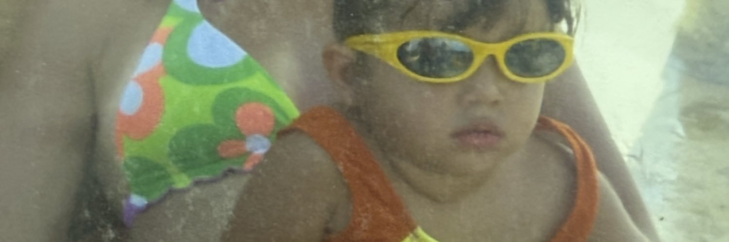 z_isazz's profile banner image