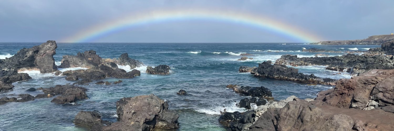 Hannah R. Garry (she/her) banner