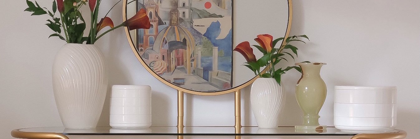 avasavino's profile banner image