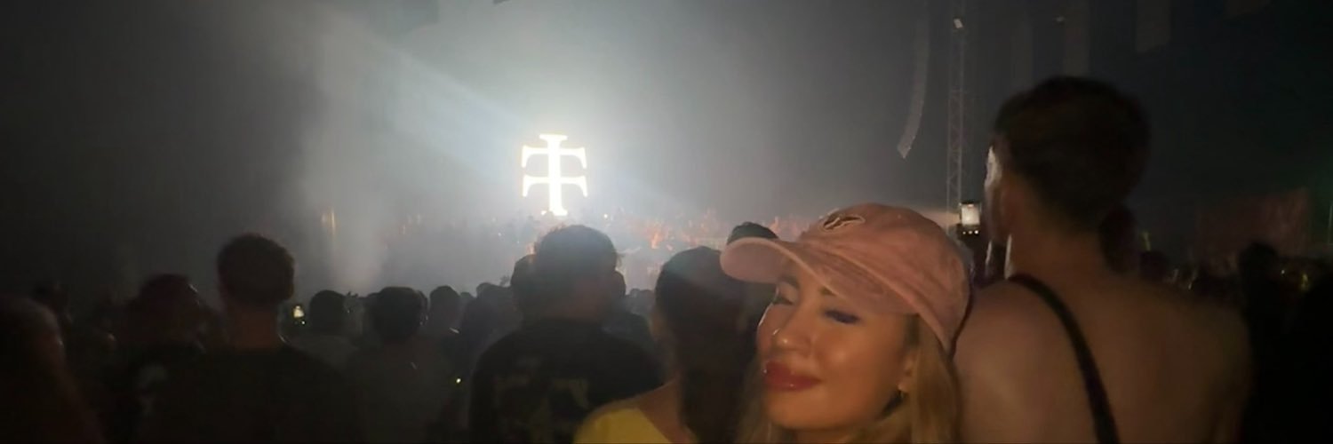 jozziefer's profile banner image