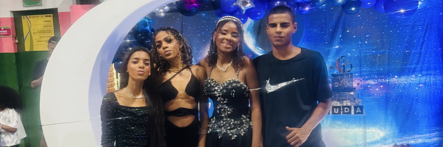 Daiele Monique🍀 banner
