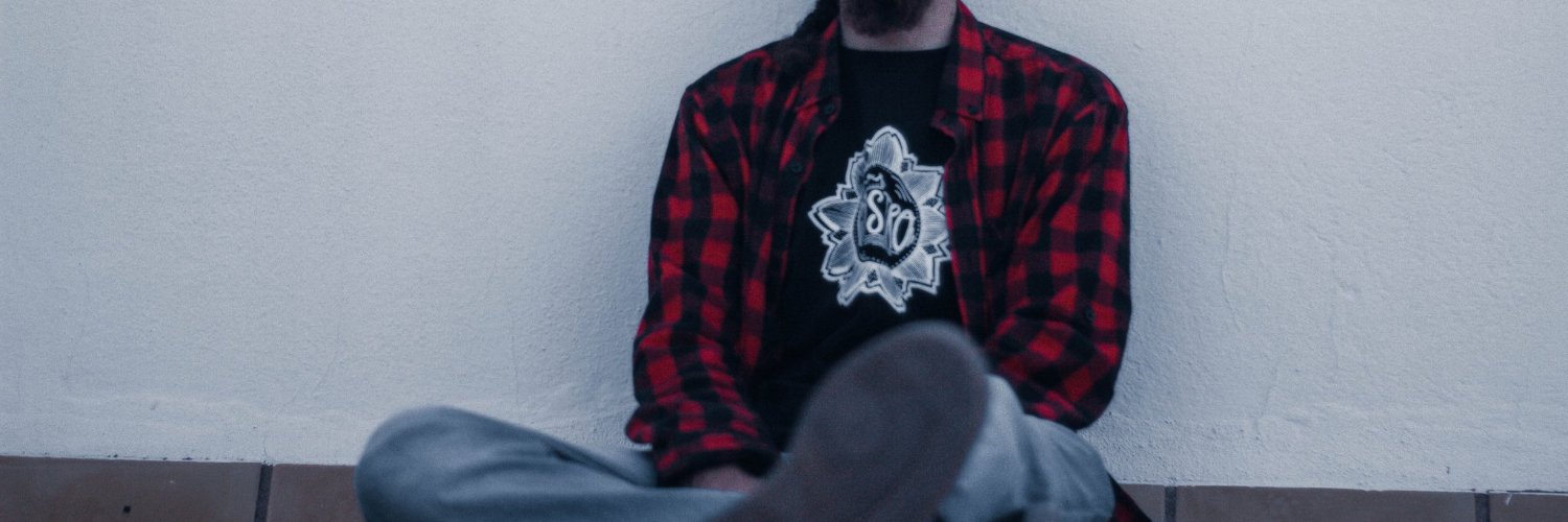 Defaultote's profile banner image