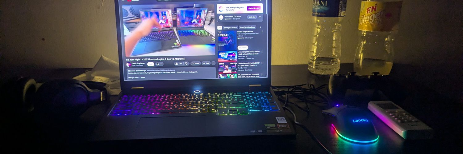 emkaydee's profile banner image