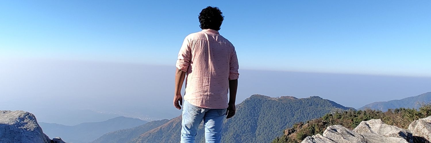 Twitter banner for @hegde0337