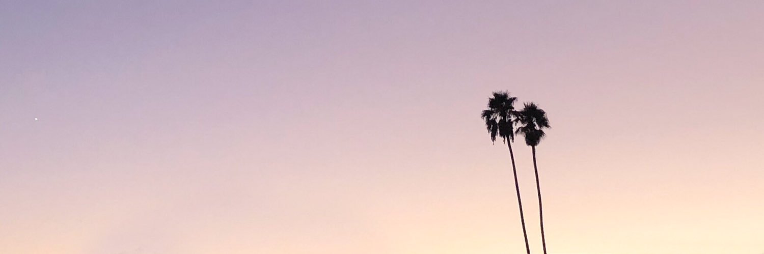 phoebemik's profile banner image