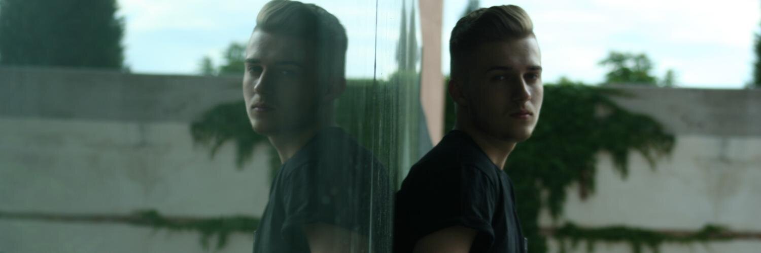 AlexLeonard19's profile banner image