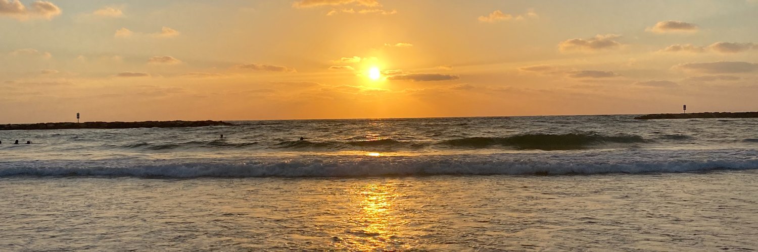 ejuh4D's profile banner image
