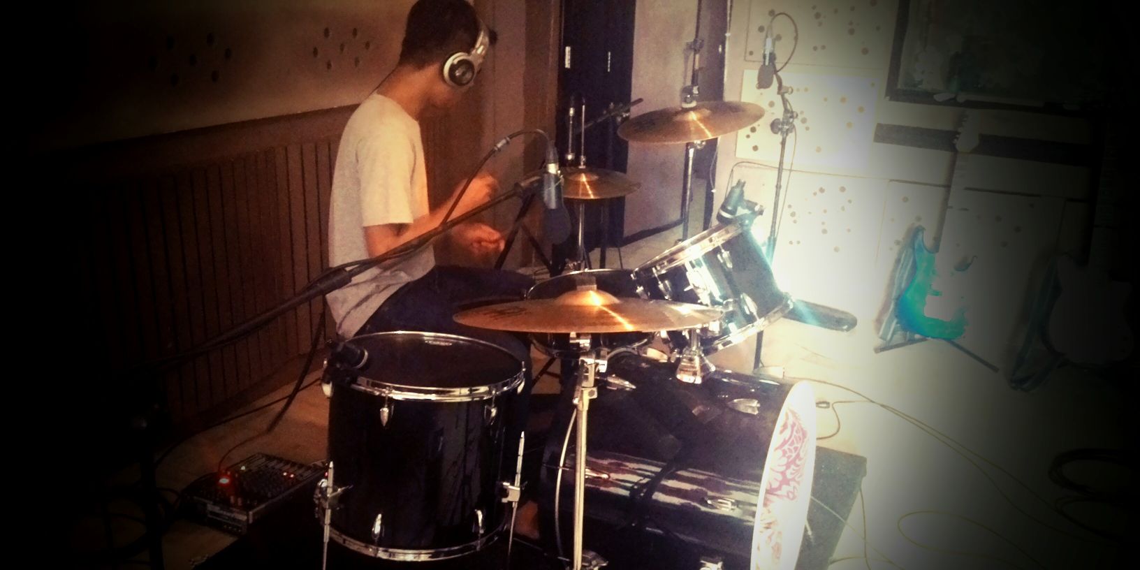 Robert Vernando banner