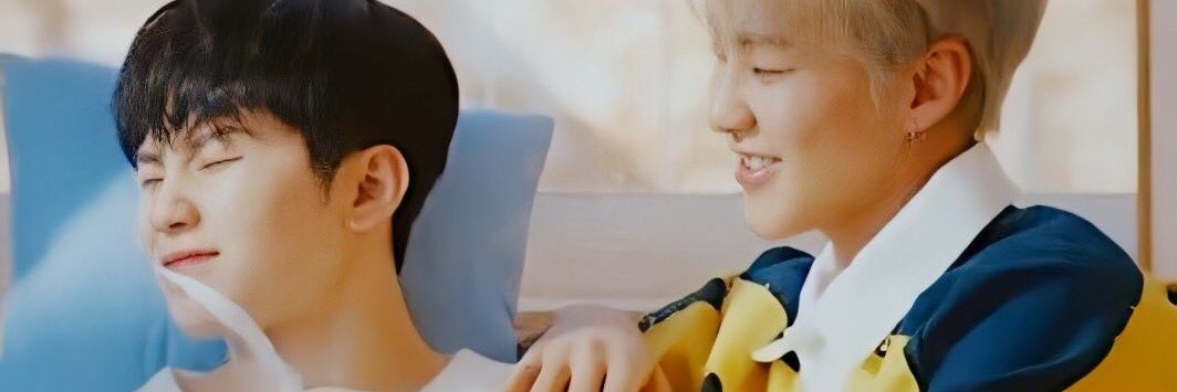 evehosh's profile banner image