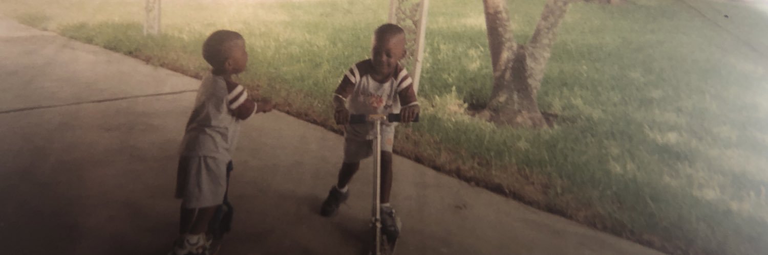 trnellis's profile banner image