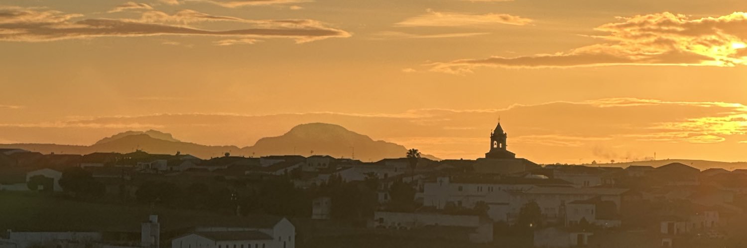 Lucia_lpm's profile banner image