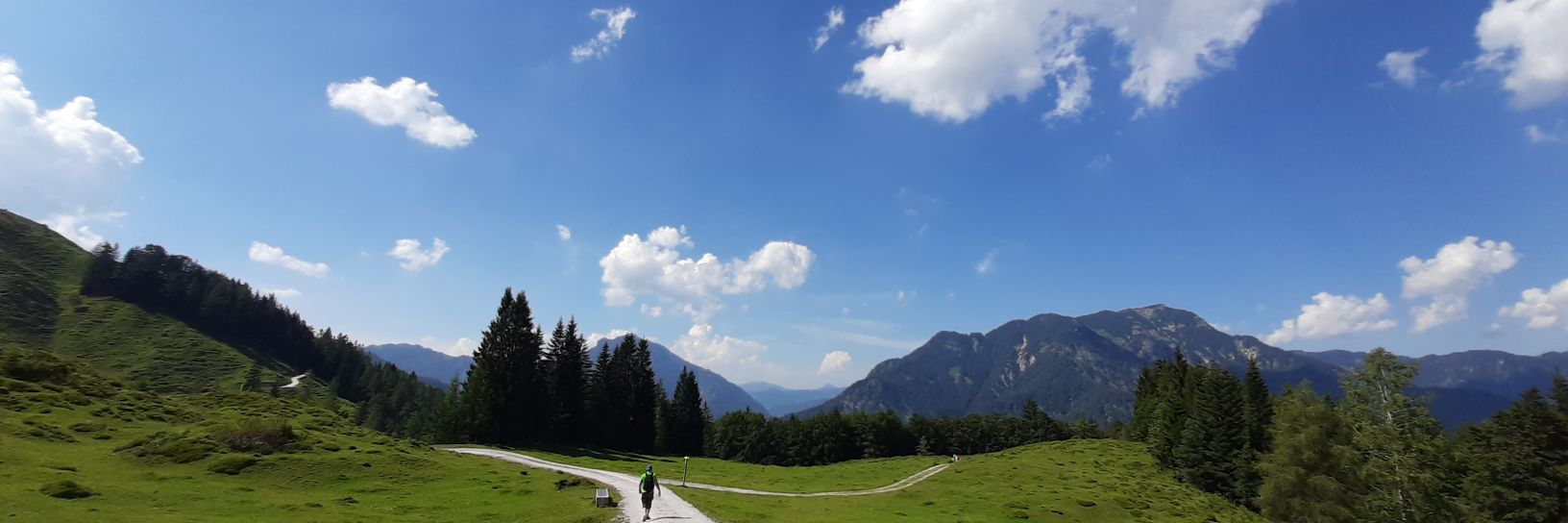 HelgaYperman's profile banner image