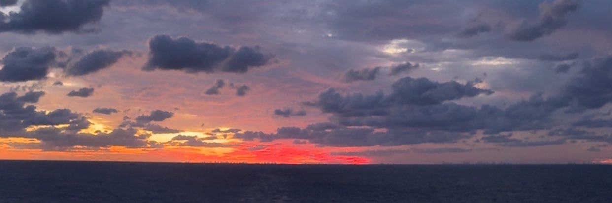 HannahBananaMB's profile banner image