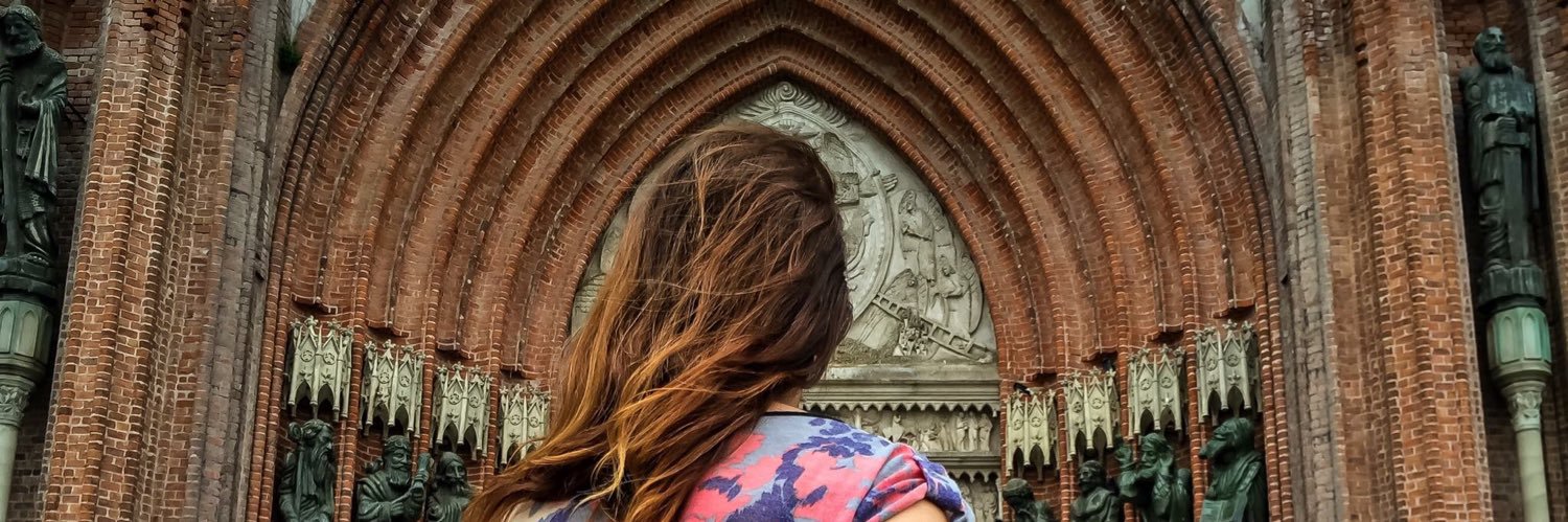 laboninok's profile banner image