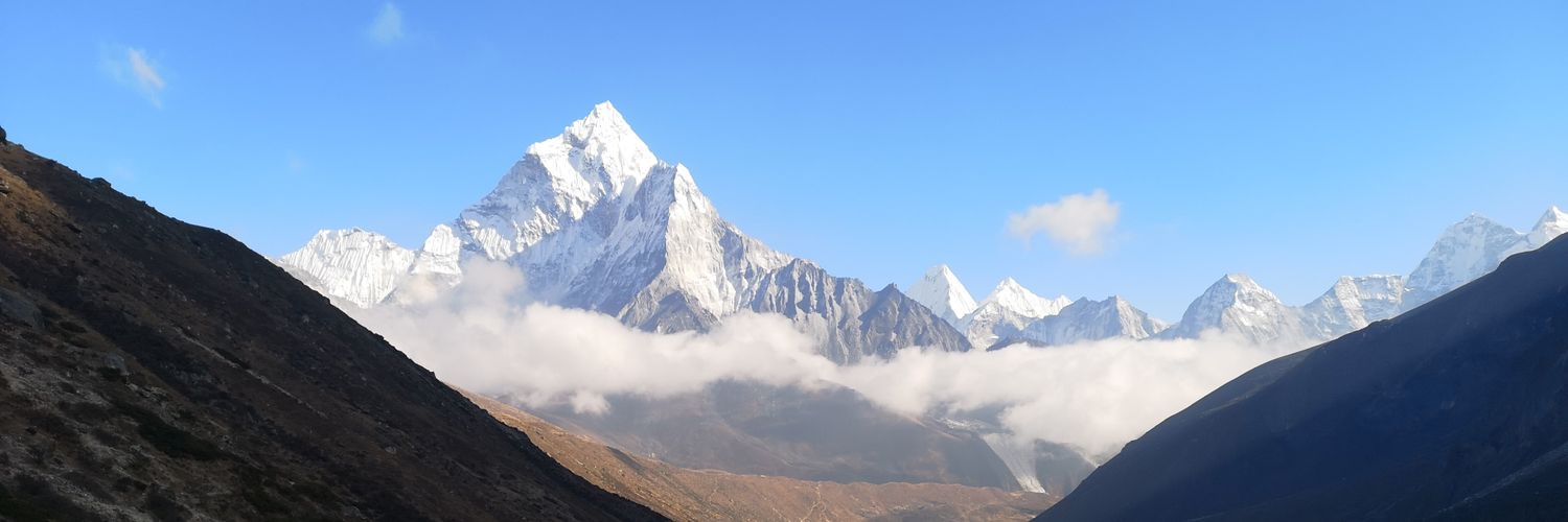 Thanyarat Doksone banner