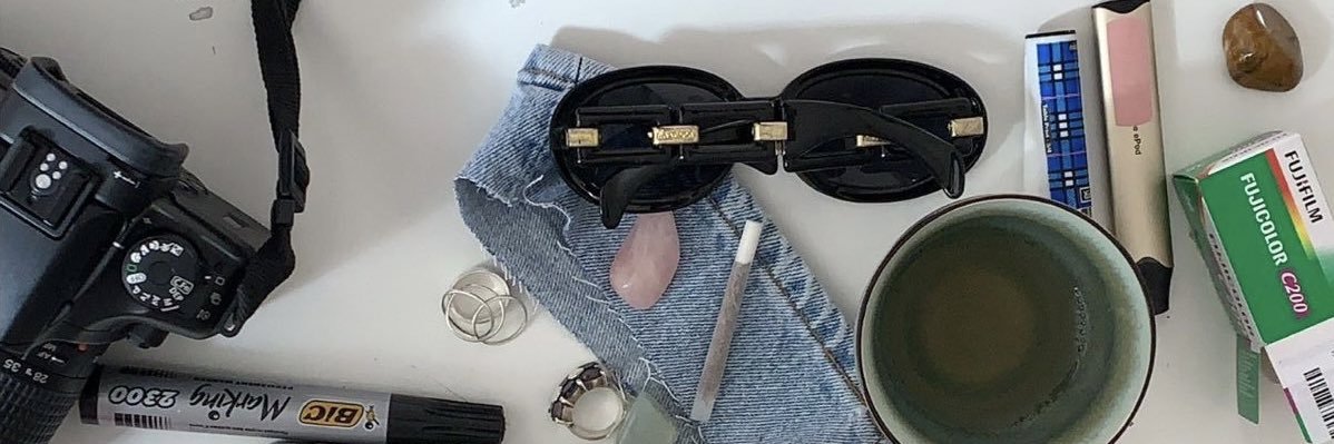90sviolet's profile banner image