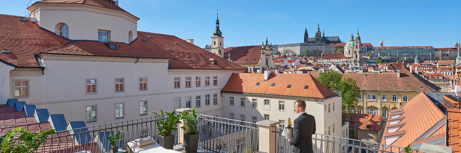 MO_PRAGUE's profile banner image