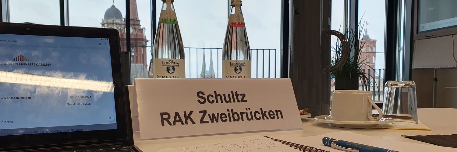 ihrrecht's profile banner image