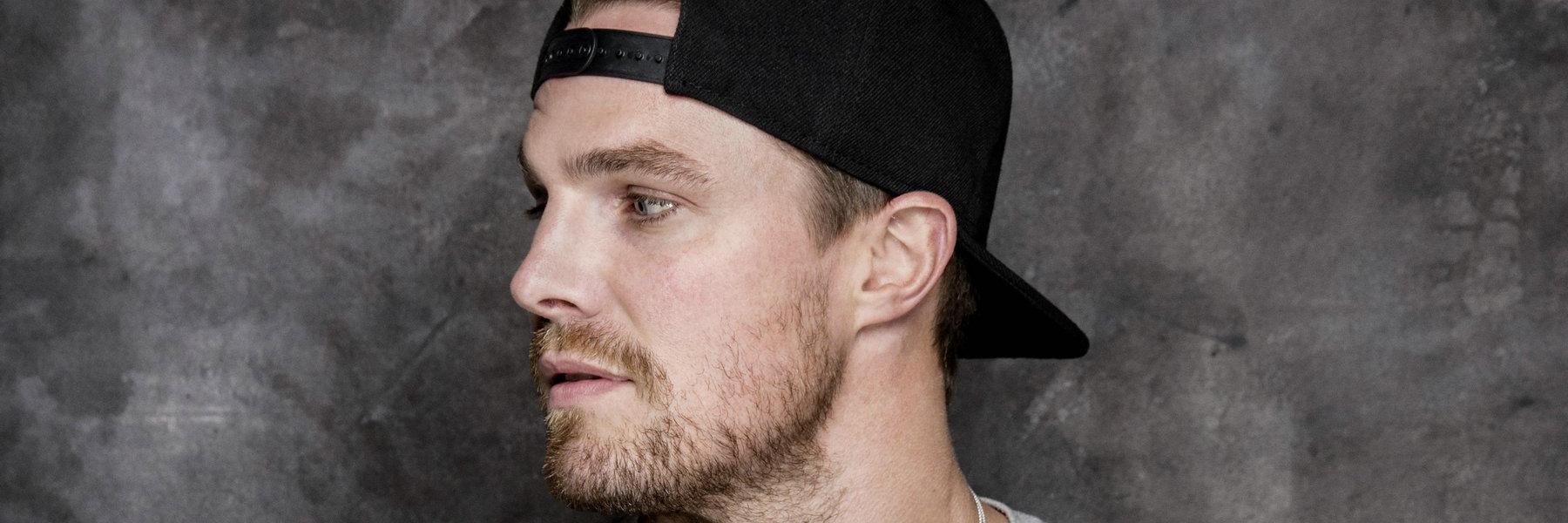 Stephen Amell banner