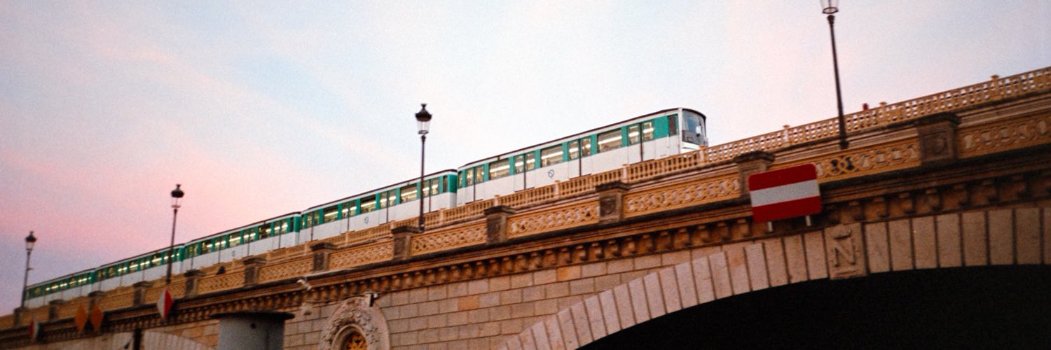 Urban Traveler 🚇 Profile Banner