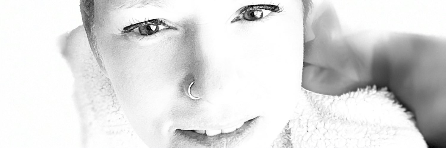 AmyJoTorres's profile banner image