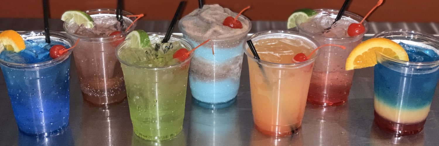 Maxi's Pizza, Subs & Bar banner