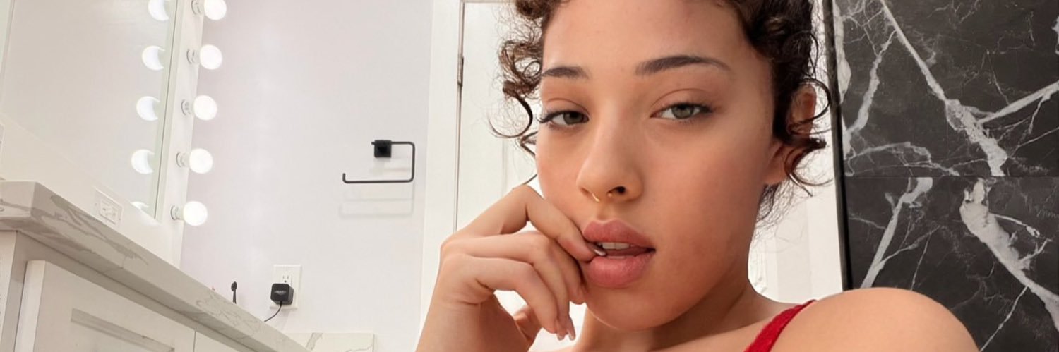 pretty Nami🎀✨ banner