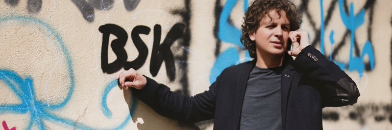 Daniel Vnukowski banner