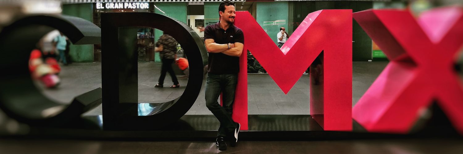 Javier Salinas banner