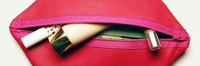 Redlips_makeup's profile banner image